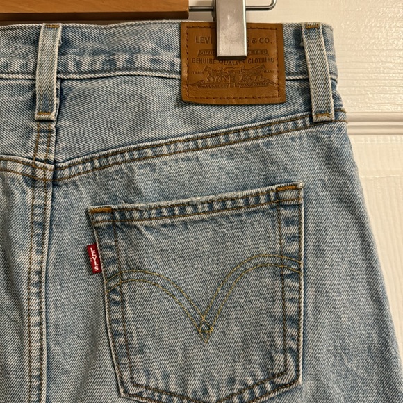 Levi's Icon Denim Skirt (Preloved, Size 25) - Picture 3 of 5